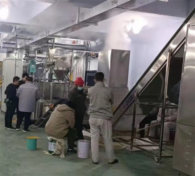 On Site After-sales Service Engineer Installs The Nutrition Powder Production Line